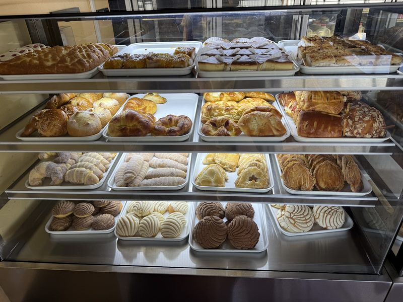 Gigis Café Cubano interior