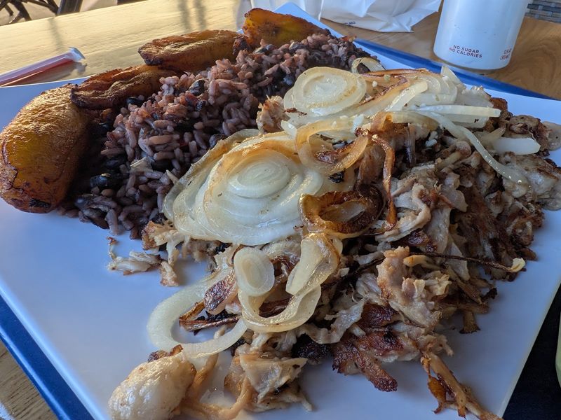Gigis Café Cubano food